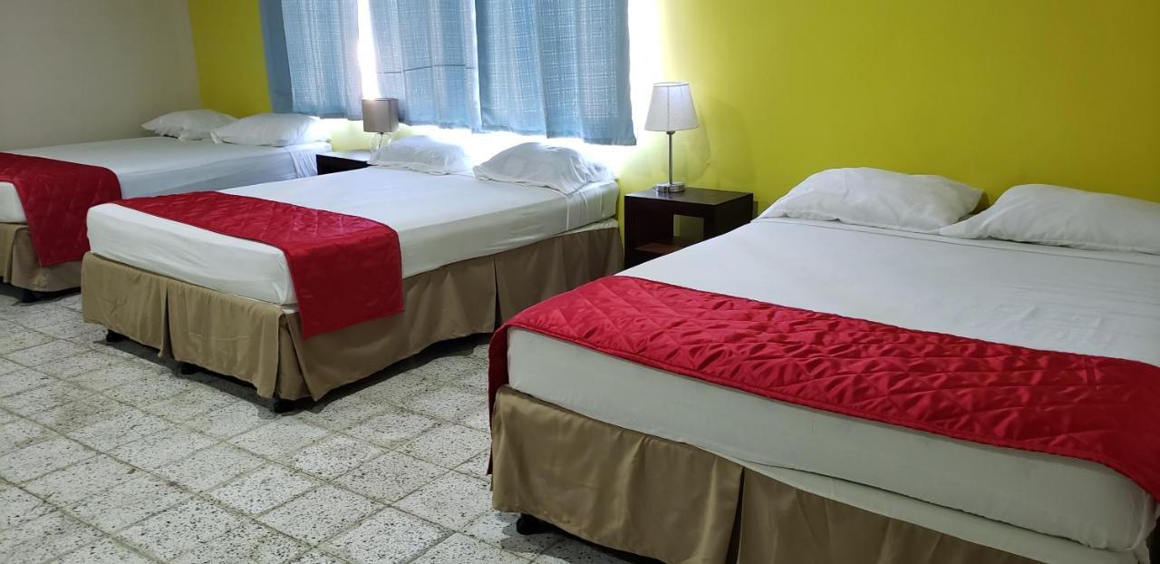 Hotel El Dorado Ла-Сейба Екстер'єр фото